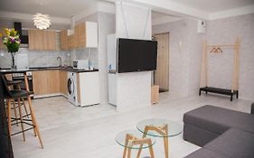 2 Rooms Luxury Apartment On Shkilna 34 Street